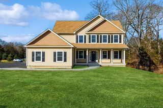 12 Royal Oak Lane, Wallingford, CT 06492