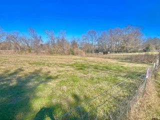 E  Daingerfield St, Omaha, TX 75571