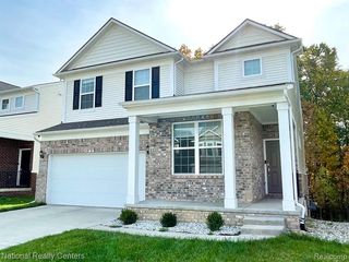 2835 Dillon Dr, Ann Arbor, MI 48105