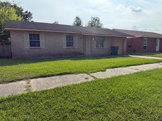 325 District Dr, Westwego, LA 70094