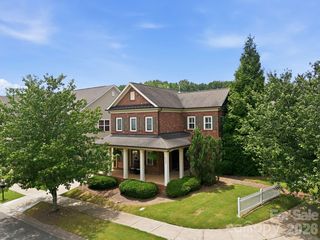 6333 Kennard Dr, Charlotte, NC 28216