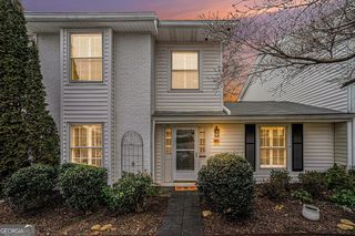 1434 Hampton Glen Ct, Decatur, GA 30033