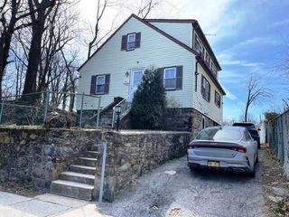 664 S 3rd Avenue, Mount Vernon, NY 10550