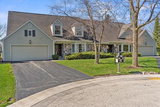 1623 West Eastbrook COURT, Mequon, WI 53092