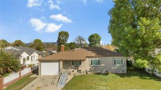 18739 Cantlay St, Reseda, CA 91335
