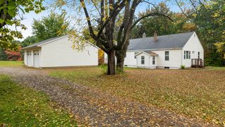 233 Knott Rd, Niles, MI 49120