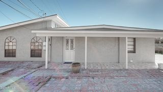 8472 N  Loop Dr, El Paso, TX 79907