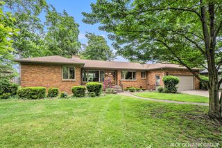 4166 Highgate Rd, Norton Shores, MI 49441