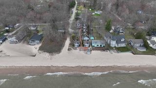 5883 S  Lake Ln, Au Gres, MI 48703