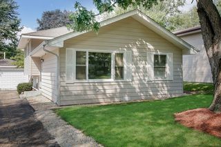 N108 Cottonwood Dr, Wheaton, IL 60187