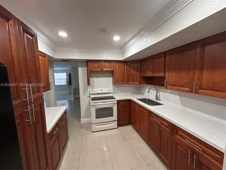 6701 SW 7th Pl, North Lauderdale, FL 33068