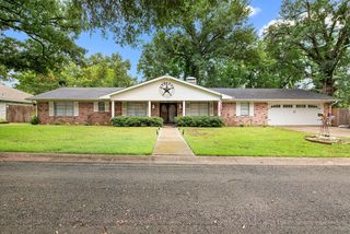 725 W  Blair St, Mineola, TX 75773