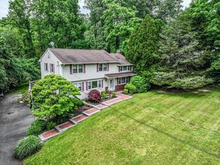5 Lower Lake Road, Danbury, CT 06811