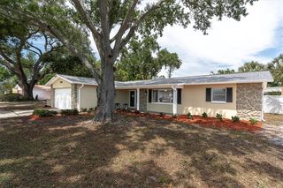 6860 14th Way S, Saint Petersburg, FL 33705