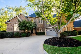 700 Mossy Ledge Ln, Simpsonville, SC 29681