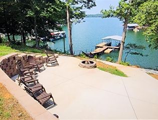 320 Lake Forest Cir, Anderson, SC 29625