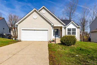 9577 Creekhill Dr, Cincinnati, OH 45231