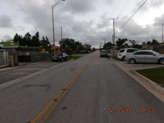 Exterior Neighborhood (street photo)