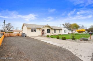 180 Suntides Blvd, Yakima, WA 98908