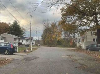 Exterior Neighborhood (street photo)