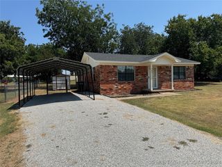 703 S  Driftwood Ave, Marietta, OK 73448