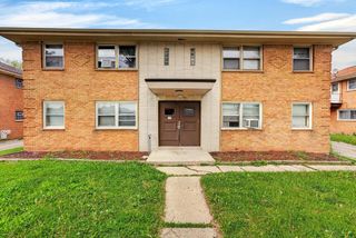 5412 W Mill ROAD, Milwaukee, WI 53218
