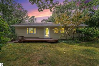 532 Terrace Dr, Traverse City, MI 49686