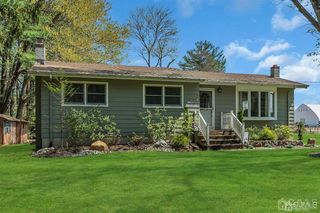 247 Davidsons Mill Rd, Monroe Township, NJ 08831