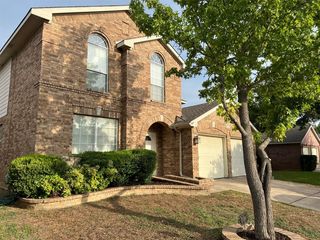 6112 Bowin Dr, Fort Worth, TX 76132