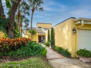 142 Regents Ct, Melbourne, FL 32940