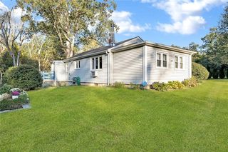 107 Richmond Townhouse Rd, Carolina, RI 02812