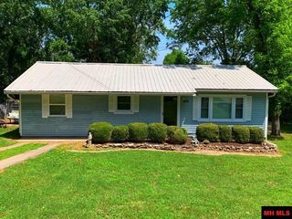 409 South St, Flippin, AR 72634