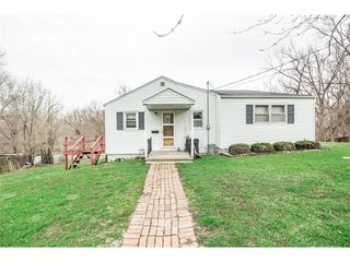 320 Fry St, Colfax, IA 50054
