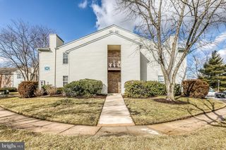 115 Village Ln, Mount Laurel, NJ 08054