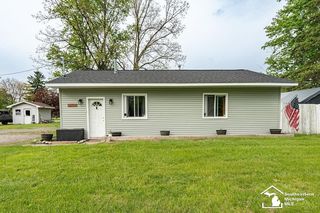 14374 Oakville Waltz Rd, Willis, MI 48191