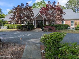 845 Lake Dornoch Drive, Pinehurst, NC 28374