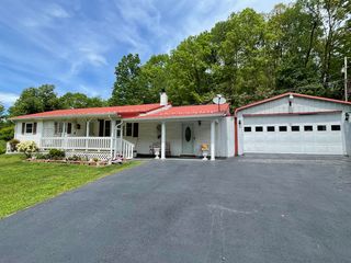 4478 Mount Zion Rd, East Bernstadt, KY 40729