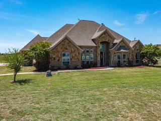 580 S  Point Ct, Annetta, TX 76008