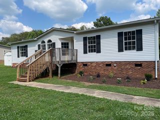 1201 Forest Ridge Rd, Bessemer City, NC 28016