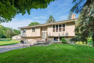163 Upper Lea Ln, Long Lake, MN 55356