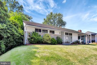 7514 Far Hills Dr, Towson, MD 21286