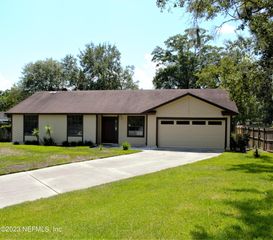 5555 AUTUMN MAPLE Court, Jacksonville, FL 32258
