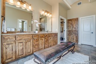 55+ 10511 Teich Loop New Braunfels Tx 78132, Find nearby land,