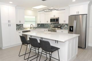 588 103rd Ave N, Naples, FL 34108