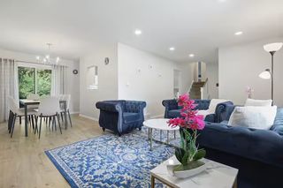 2115 N  Elizabeth Dr, Arlington Heights, IL 60004