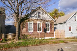 5035 Glazier Ave, Cleveland, OH 44127
