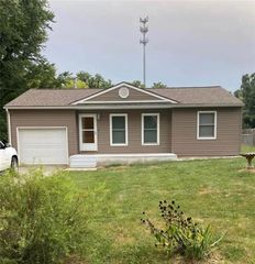301 Crispin St, Richmond, MO 64085