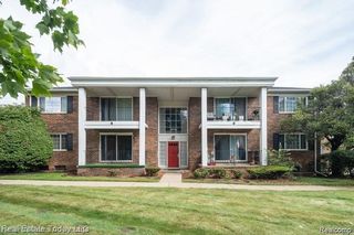 25304 Shiawassee Cir N #105, Southfield, MI 48033