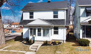 321 Van Buren Ave, Oregon, OH 43616