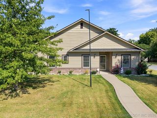 323 S  B St, Skiatook, OK 74070